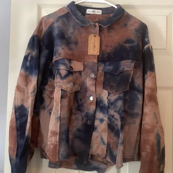 Jacket - Picture 1 of 4